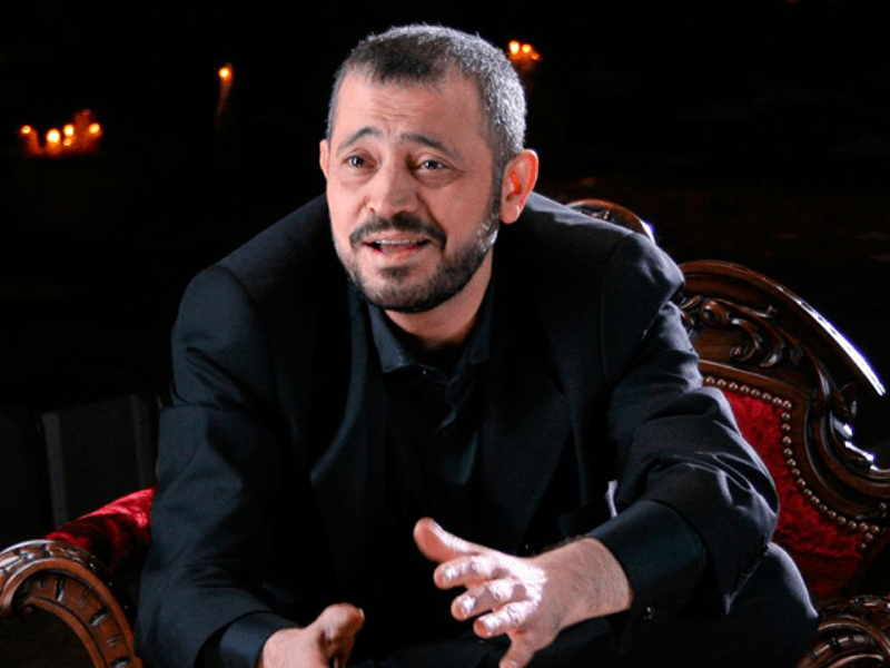 جورج وسوف يرى طفلته عيون للمرة الأولى منذ ولادتها
